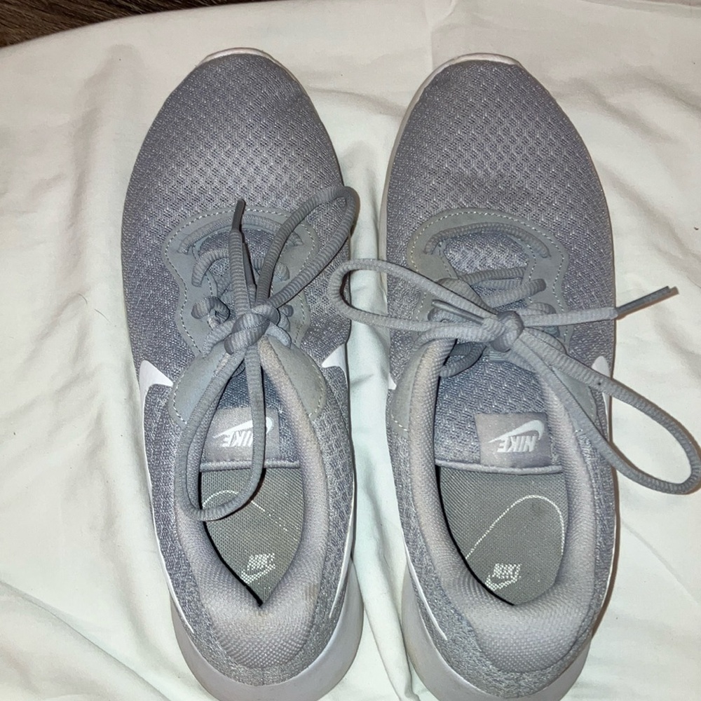 Men’s nike Tanjun running shoes